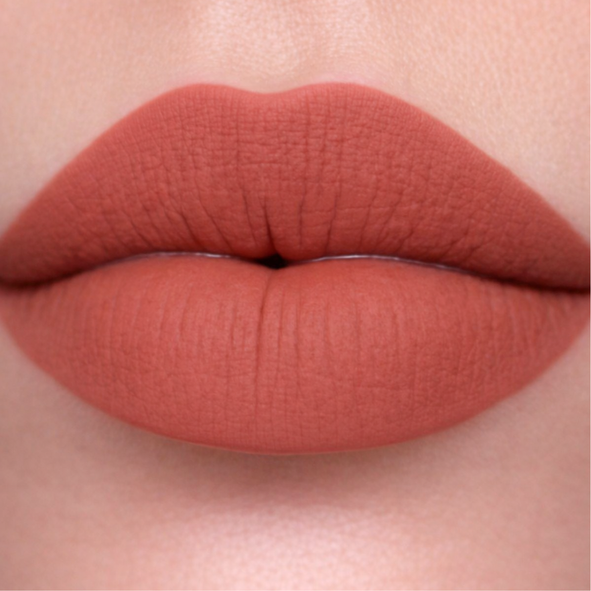 Longlasting Lipcreme - Kussecht. Deckend. Unaufhaltsam.