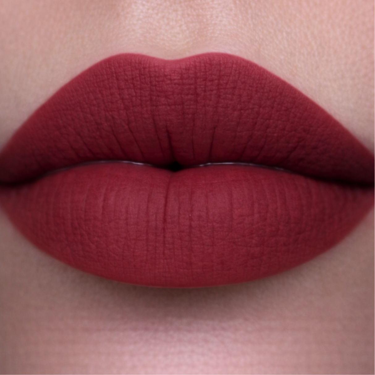 Longlasting Lipcreme - Kussecht. Deckend. Unaufhaltsam.